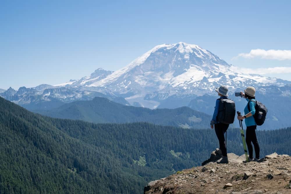 green-cremation-washington couple hiking in Washington